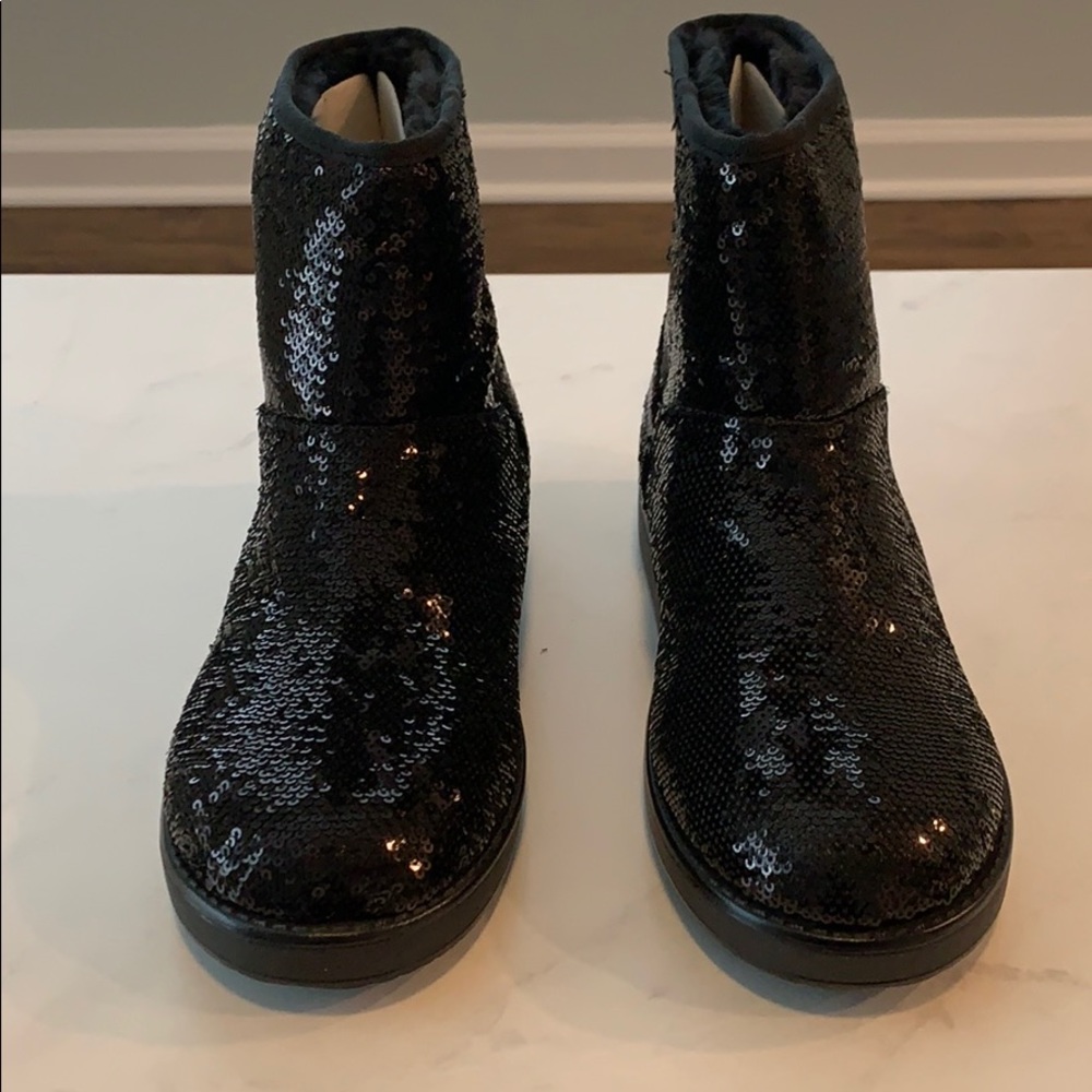 Black sequin Boots NEW 7.5M